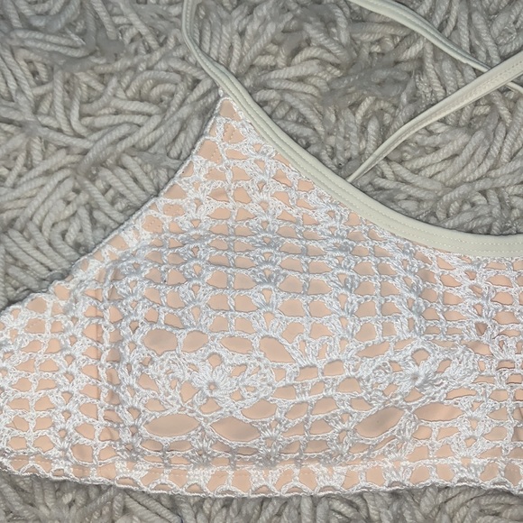 LAST CHANCE Crochet bikini top - Picture 2 of 3